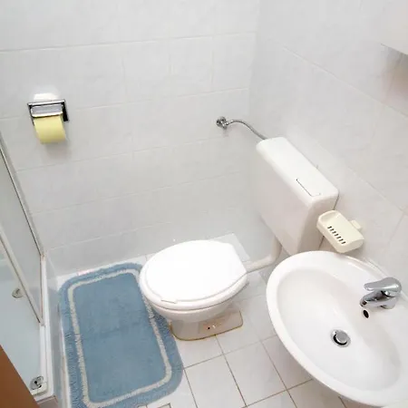 With A Parking Space Krk - 5321 דירה *